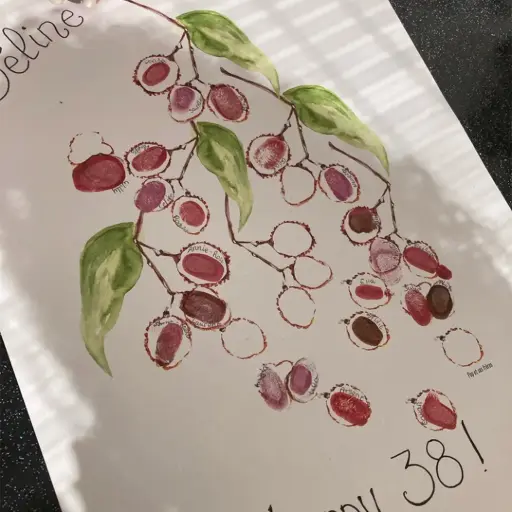 [5651] L'Arbre À Empreintes - Letchis